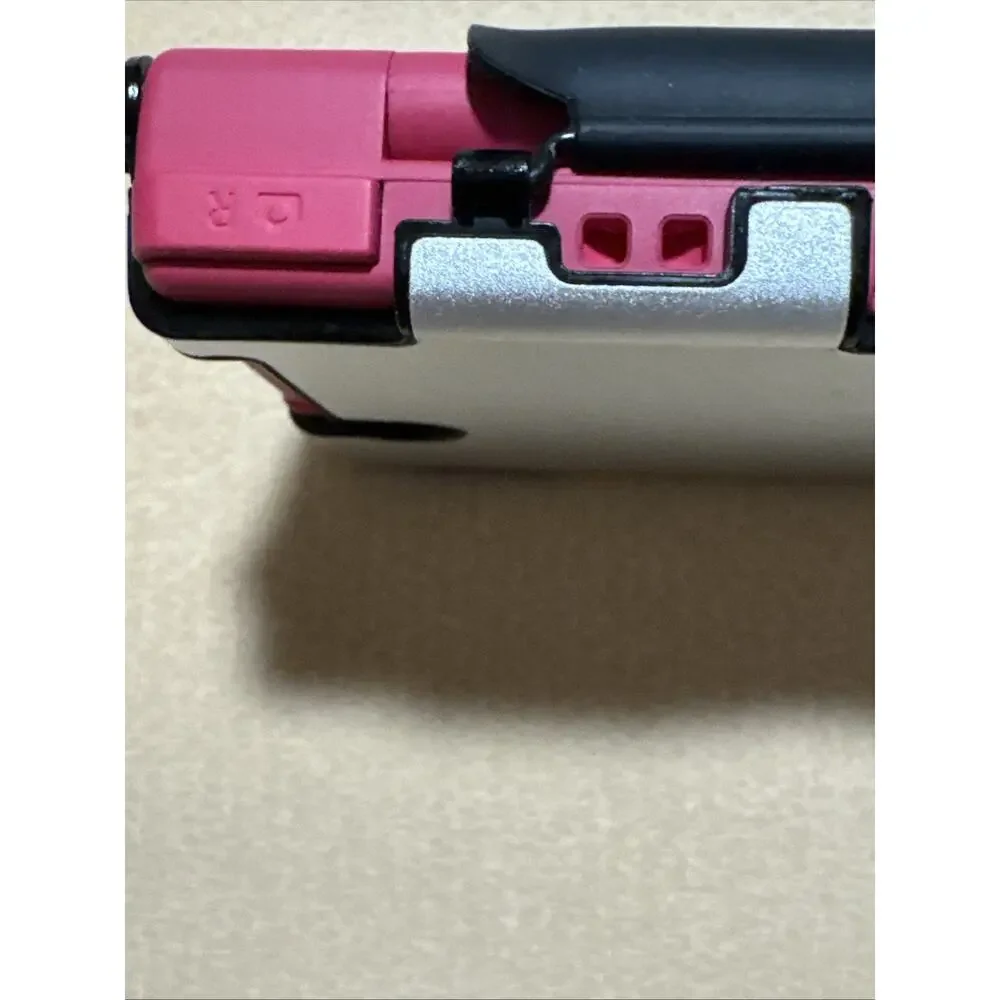 TESTED Nintendo DSi Hot Pink W/ Charger,DSI Armor, Case, Pink Stylus & 4 Games